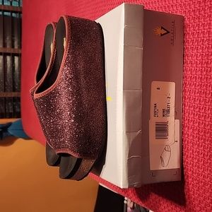 Wine color, size 8, Volatiles Festina